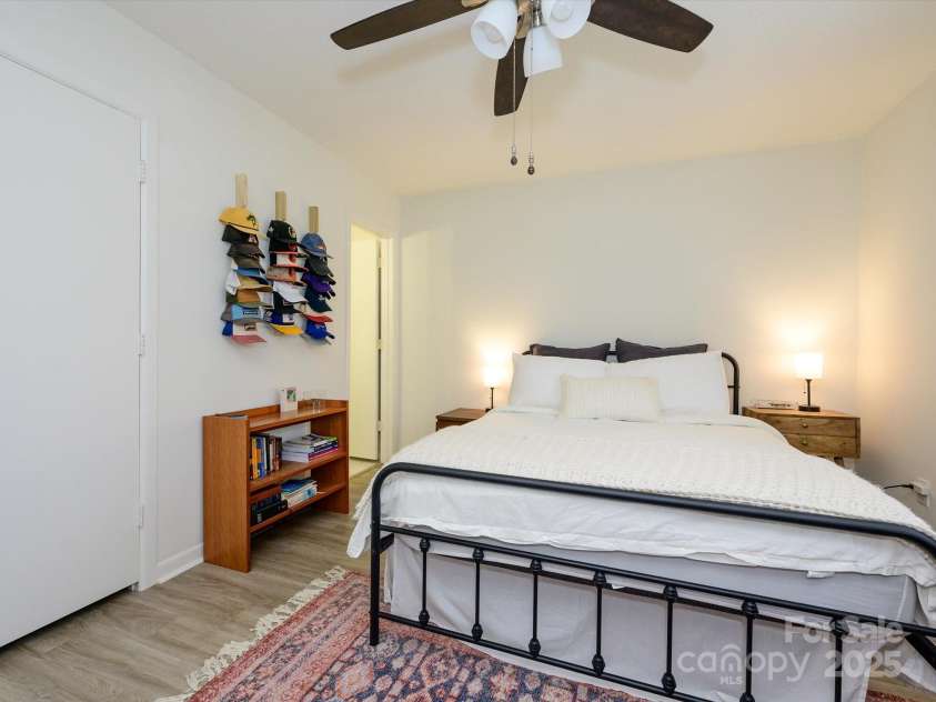 2900 Heathstead Place, Charlotte, NC 28210.  MLS# CAR4223256, YatesRealty ID 8987. 