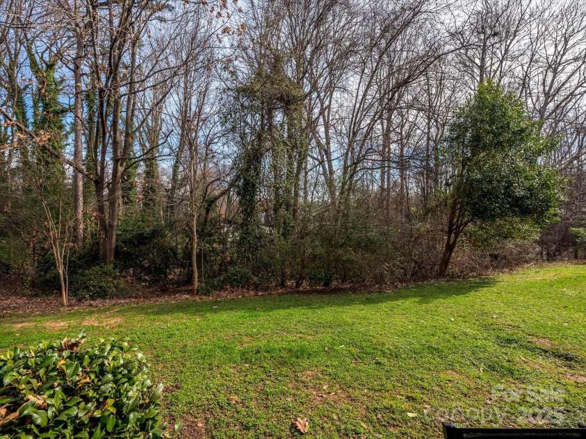 2900 Heathstead Place, Charlotte, NC 28210.  MLS# CAR4223256, YatesRealty ID 8987. 