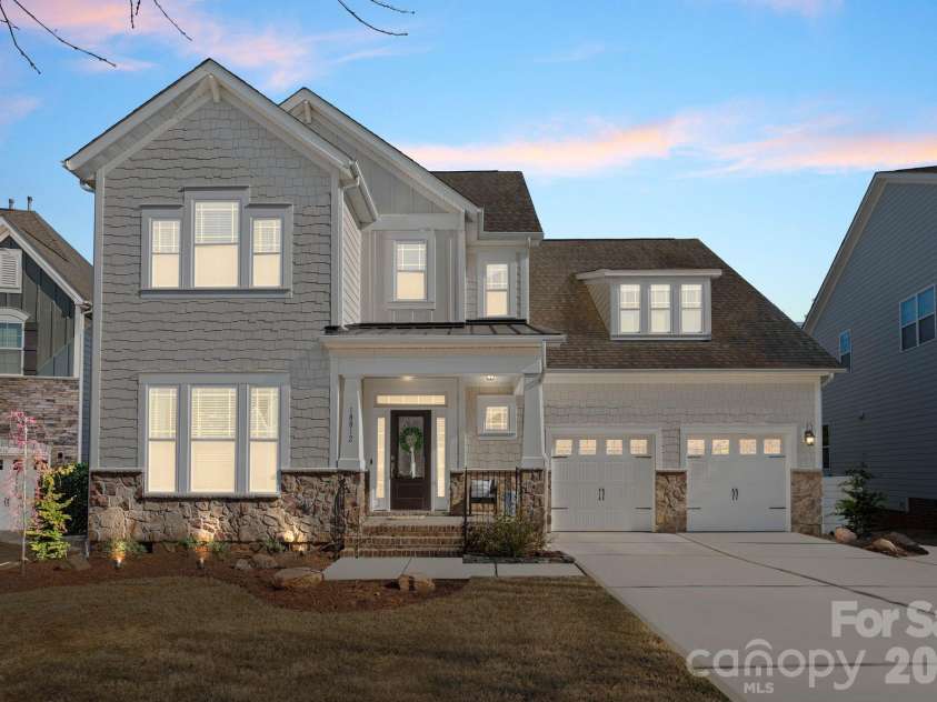 18812 Avery Park Drive, Cornelius, NC 28031.  MLS# CAR4361002, YatesRealty ID 8988. 