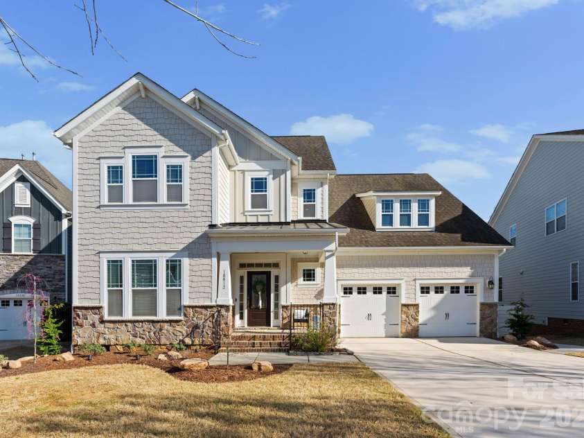 18812 Avery Park Drive, Cornelius, NC 28031.  MLS# CAR4361002, YatesRealty ID 8988. 