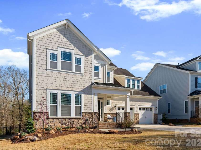 18812 Avery Park Drive, Cornelius, NC 28031.  MLS# CAR4361002, YatesRealty ID 8988. 