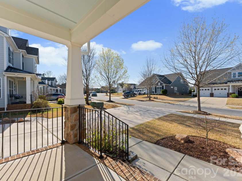 18812 Avery Park Drive, Cornelius, NC 28031.  MLS# CAR4361002, YatesRealty ID 8988. 