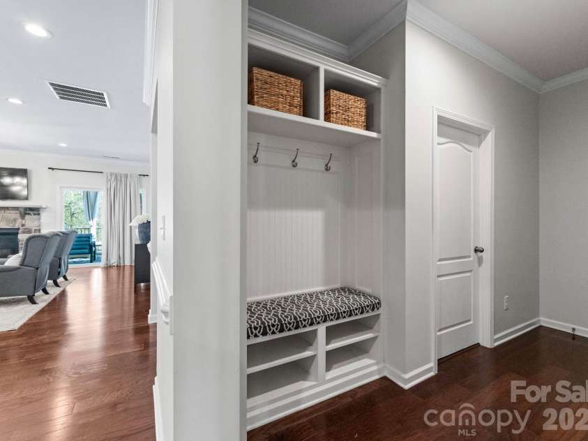 18812 Avery Park Drive, Cornelius, NC 28031.  MLS# CAR4361002, YatesRealty ID 8988. 