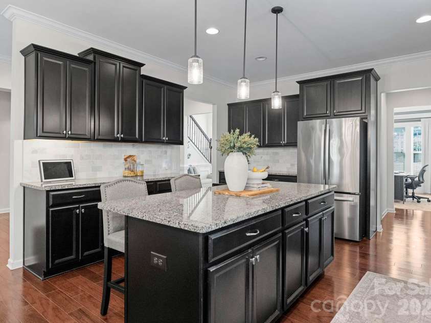 18812 Avery Park Drive, Cornelius, NC 28031.  MLS# CAR4361002, YatesRealty ID 8988. 