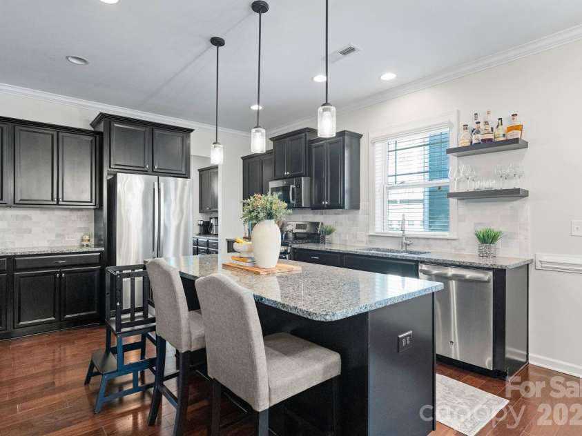 18812 Avery Park Drive, Cornelius, NC 28031.  MLS# CAR4361002, YatesRealty ID 8988. 