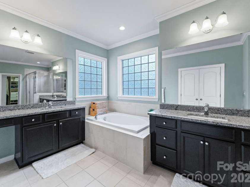 18812 Avery Park Drive, Cornelius, NC 28031.  MLS# CAR4361002, YatesRealty ID 8988. 