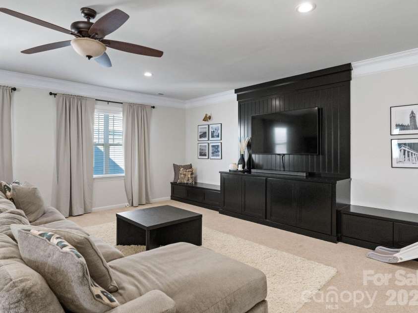 18812 Avery Park Drive, Cornelius, NC 28031.  MLS# CAR4361002, YatesRealty ID 8988. 