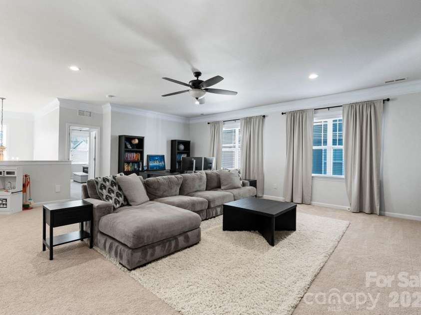 18812 Avery Park Drive, Cornelius, NC 28031.  MLS# CAR4361002, YatesRealty ID 8988. 