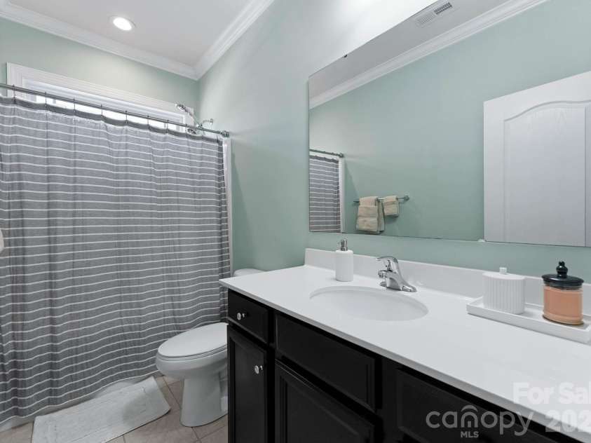 18812 Avery Park Drive, Cornelius, NC 28031.  MLS# CAR4361002, YatesRealty ID 8988. 