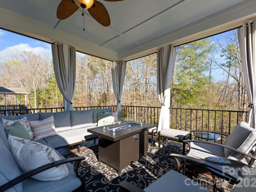 18812 Avery Park Drive, Cornelius, NC 28031.  MLS# CAR4361002, YatesRealty ID 8988. 