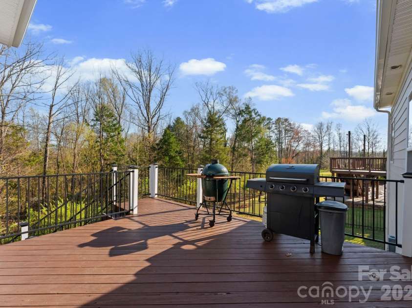 18812 Avery Park Drive, Cornelius, NC 28031.  MLS# CAR4361002, YatesRealty ID 8988. 