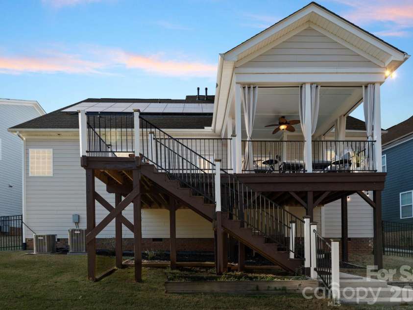 18812 Avery Park Drive, Cornelius, NC 28031.  MLS# CAR4361002, YatesRealty ID 8988. 