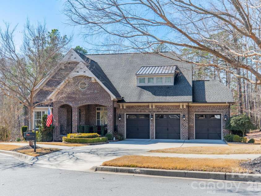 614 Pomegranate Place, Fort Mill, SC 29708.  MLS# CAR4346639, YatesRealty ID 8989. 