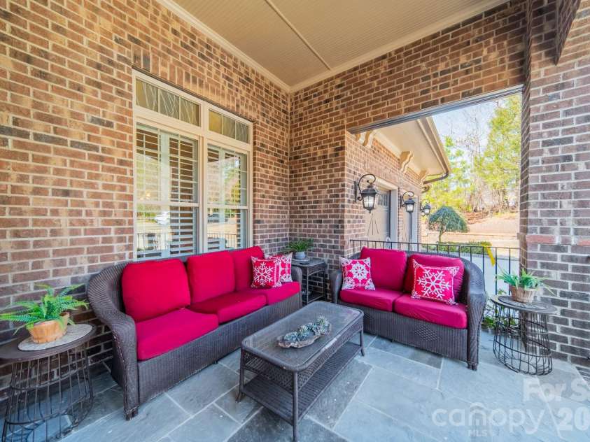 614 Pomegranate Place, Fort Mill, SC 29708.  MLS# CAR4346639, YatesRealty ID 8989. 