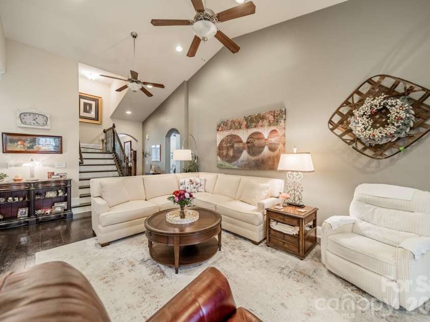 614 Pomegranate Place, Fort Mill, SC 29708.  MLS# CAR4346639, YatesRealty ID 8989. 