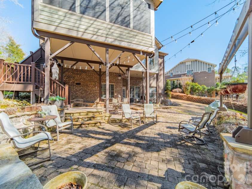 614 Pomegranate Place, Fort Mill, SC 29708.  MLS# CAR4346639, YatesRealty ID 8989. 