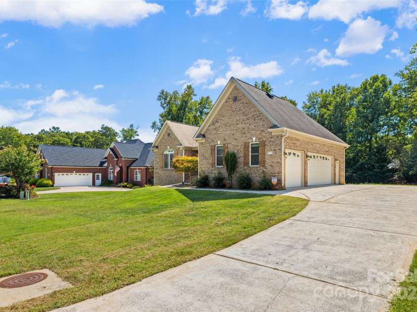 1593 Worthington Crossing, Rock Hill, SC 29732.  MLS# CAR4301171, YatesRealty ID 899. 