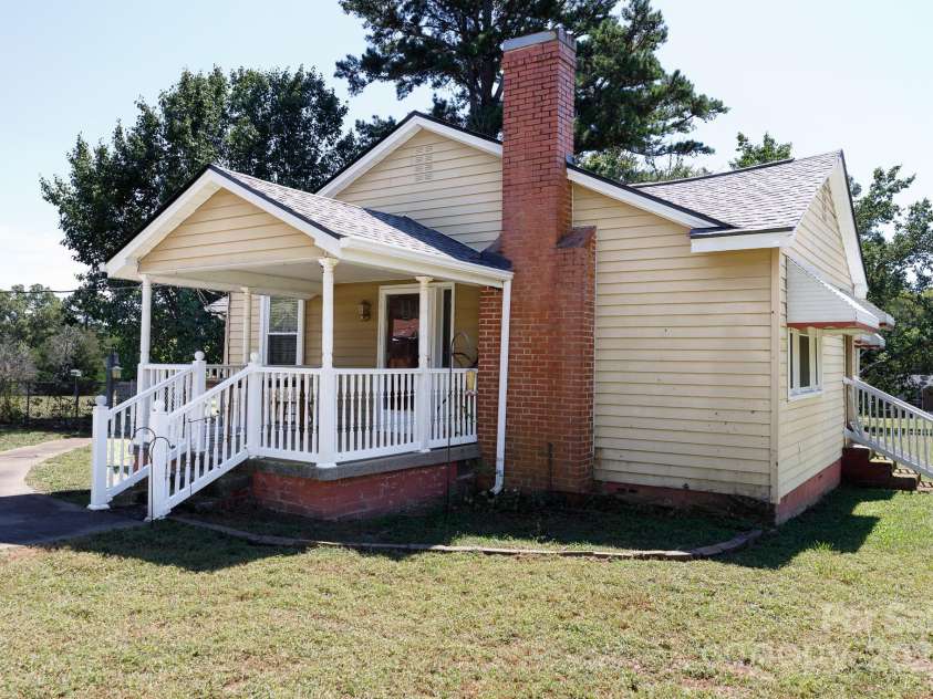 965 Pine Ridge Road, Chester, SC 29706.  MLS# CAR4301158, YatesRealty ID 899. 