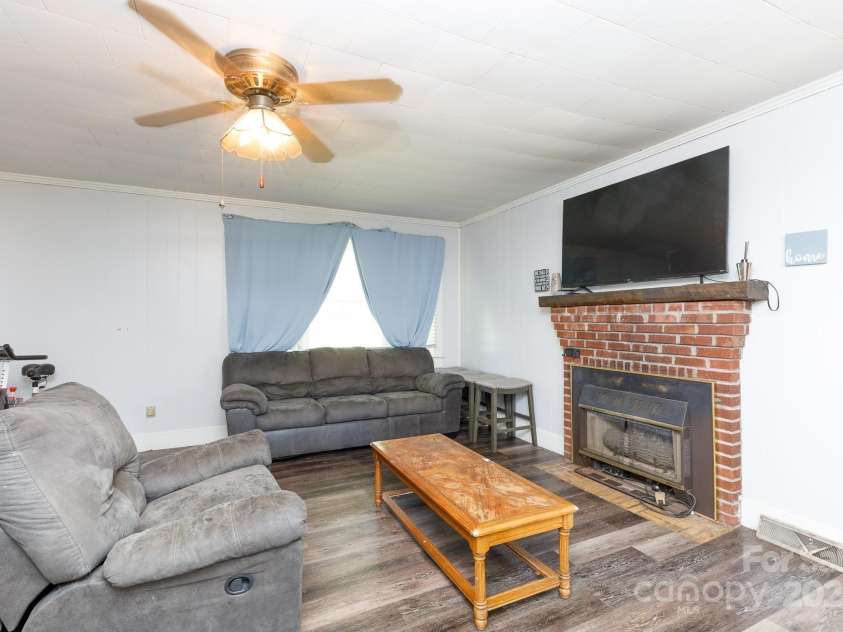 965 Pine Ridge Road, Chester, SC 29706.  MLS# CAR4301158, YatesRealty ID 899. 