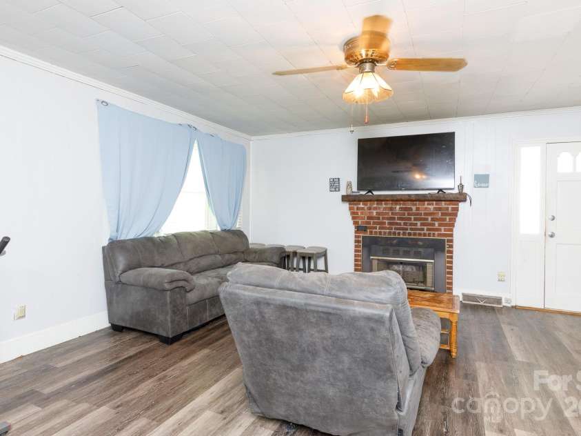 965 Pine Ridge Road, Chester, SC 29706.  MLS# CAR4301158, YatesRealty ID 899. 