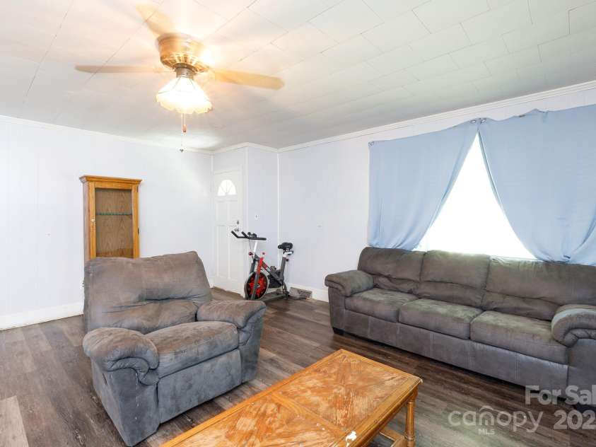 965 Pine Ridge Road, Chester, SC 29706.  MLS# CAR4301158, YatesRealty ID 899. 