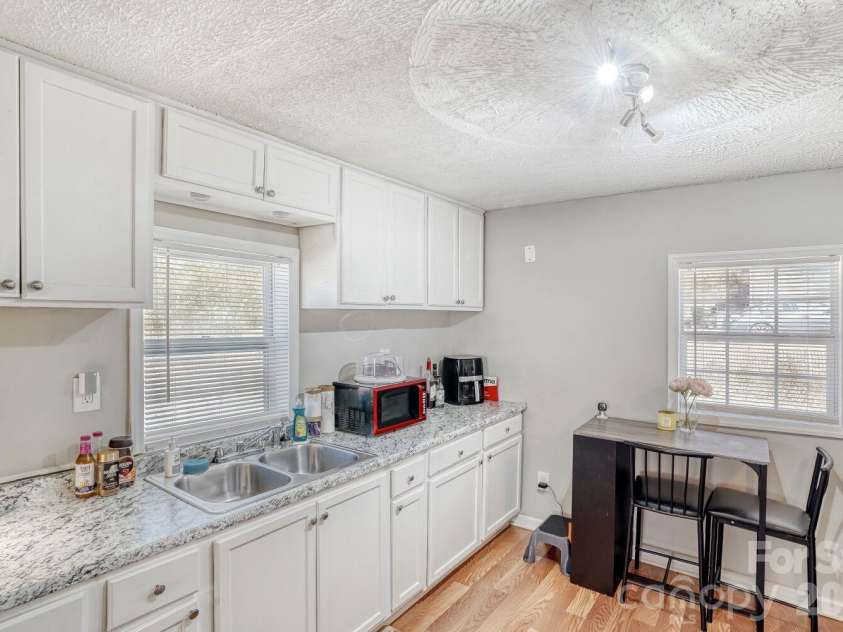 409 Norment Avenue, Gastonia, NC 28052.  MLS# CAR4366124, YatesRealty ID 8991. 