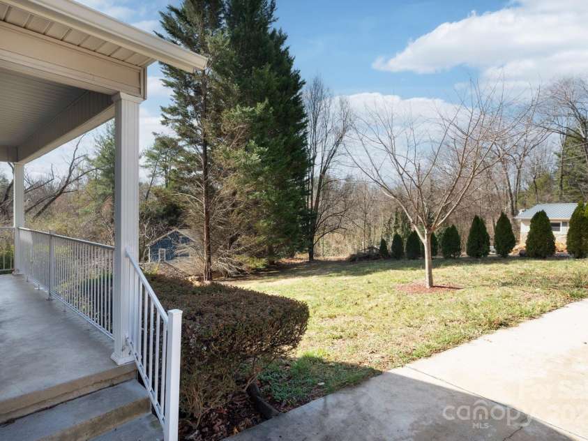 5 Rash Road, Asheville, NC 28806.  MLS# CAR4232362, YatesRealty ID 8992. Just Minutes to West Asheville's Haywood Road Amenities
