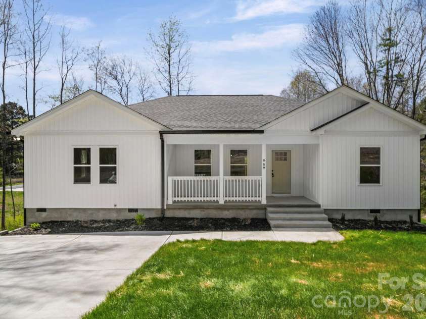 909 Pennington Road, Albemarle, NC 28001.  MLS# CAR4360916, YatesRealty ID 8993. 