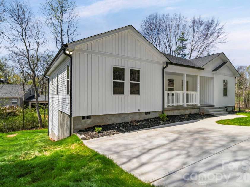 909 Pennington Road, Albemarle, NC 28001.  MLS# CAR4360916, YatesRealty ID 8993. 