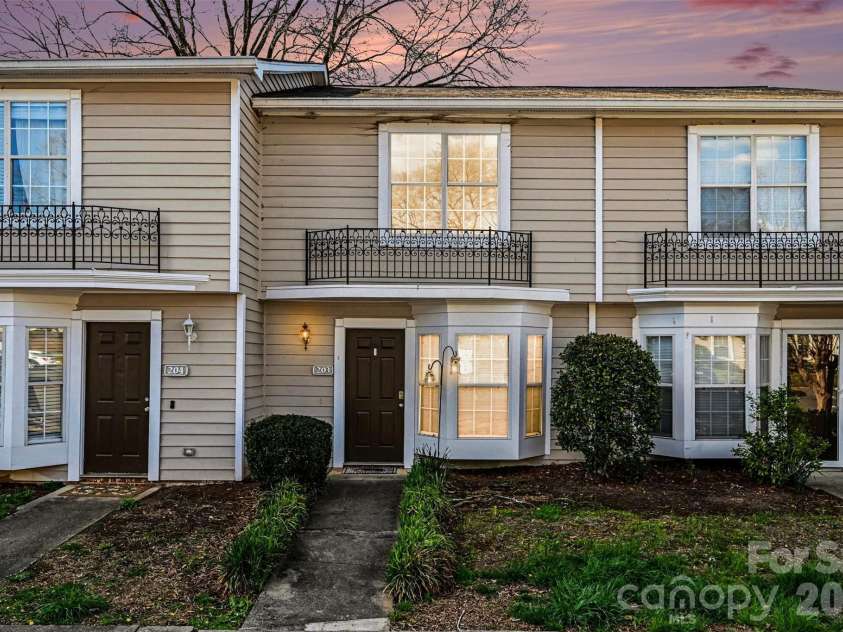 203 Heritage Parkway, Fort Mill, SC 29715.  MLS# CAR4358088, YatesRealty ID 8994. 