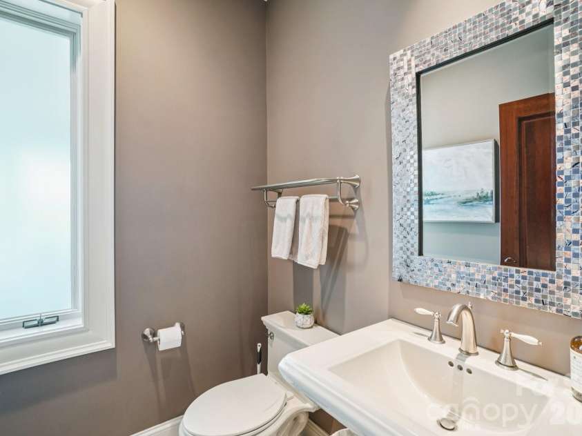133 Falls Summit Road, Hendersonville, NC 28739.  MLS# CAR4356155, YatesRealty ID 8995. 