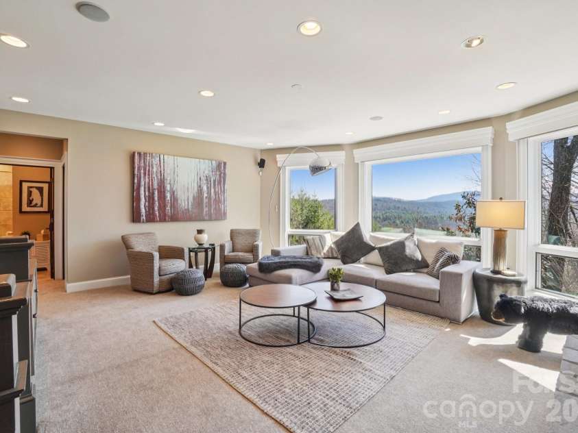 133 Falls Summit Road, Hendersonville, NC 28739.  MLS# CAR4356155, YatesRealty ID 8995. 