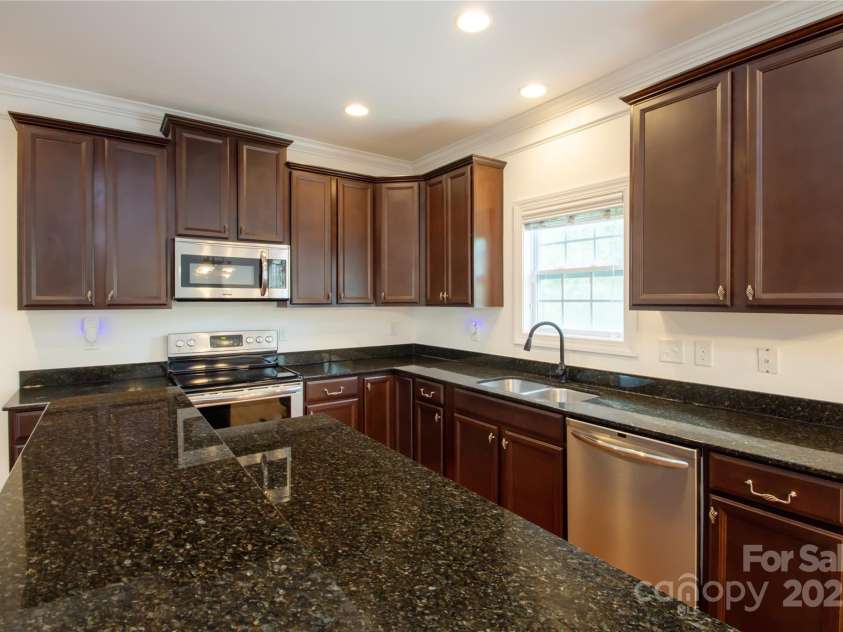 4015 Amber Leigh Way Drive, Charlotte, NC 28269.  MLS# CAR4251417, YatesRealty ID 8995. 