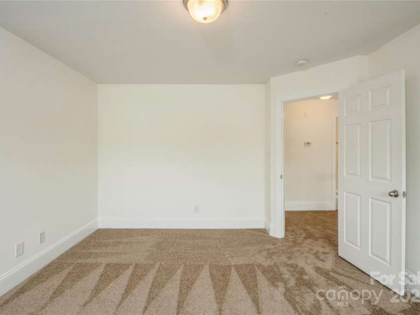 4015 Amber Leigh Way Drive, Charlotte, NC 28269.  MLS# CAR4251417, YatesRealty ID 8995. 