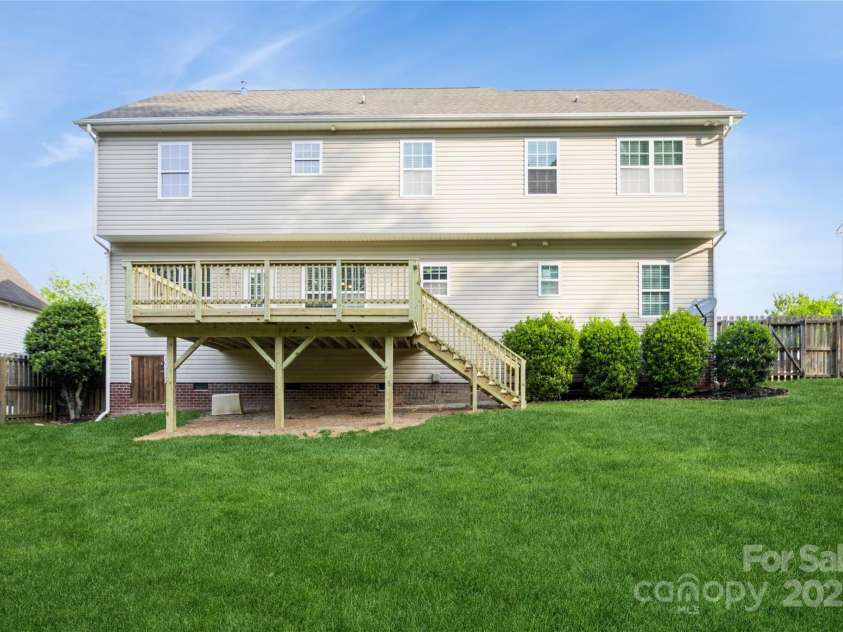 4015 Amber Leigh Way Drive, Charlotte, NC 28269.  MLS# CAR4251417, YatesRealty ID 8995. 