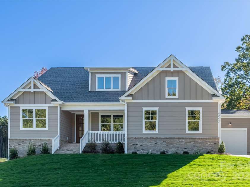 4243 Candlewood Drive, Sherrills Ford, NC 28673.  MLS# CAR4217844, YatesRealty ID 8996. 