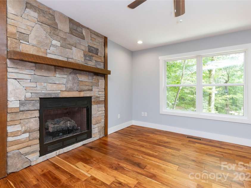 17 Mayfair Place, Arden, NC 28704.  MLS# CAR4171506, YatesRealty ID 8998. 