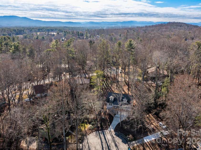 17 Mayfair Place, Arden, NC 28704.  MLS# CAR4171506, YatesRealty ID 8998. 