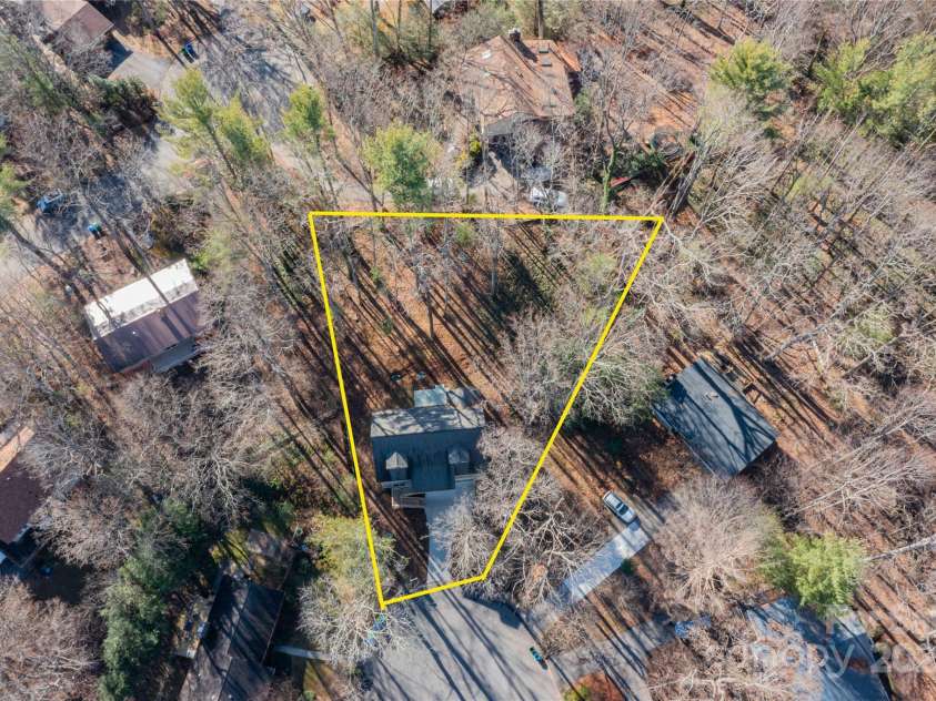 17 Mayfair Place, Arden, NC 28704.  MLS# CAR4171506, YatesRealty ID 8998. 