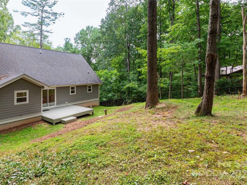 17 Mayfair Place, Arden, NC 28704.  MLS# CAR4171506, YatesRealty ID 8998. 