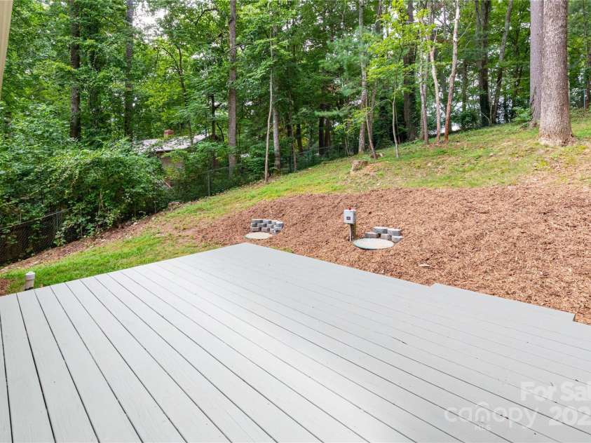 17 Mayfair Place, Arden, NC 28704.  MLS# CAR4171506, YatesRealty ID 8998. 