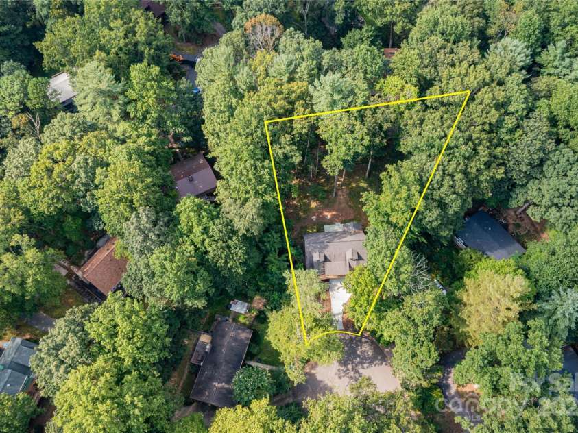 17 Mayfair Place, Arden, NC 28704.  MLS# CAR4171506, YatesRealty ID 8998. 