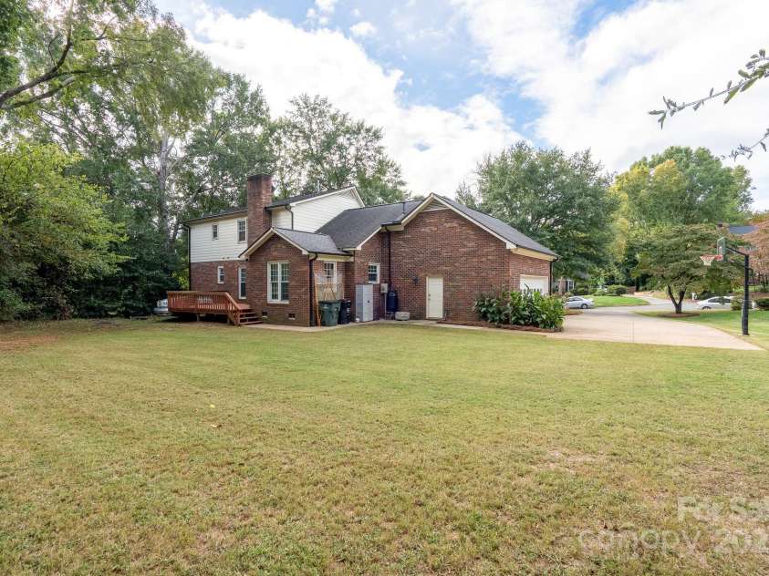 5820 Wingate Way, Concord, NC 28027.  MLS# CAR4312525, YatesRealty ID 8998. 