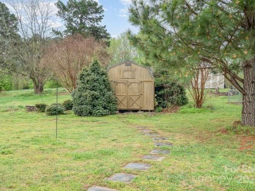 2408 Joes Lake Road, Shelby, NC 28152.  MLS# CAR4243554, YatesRealty ID 8999. 