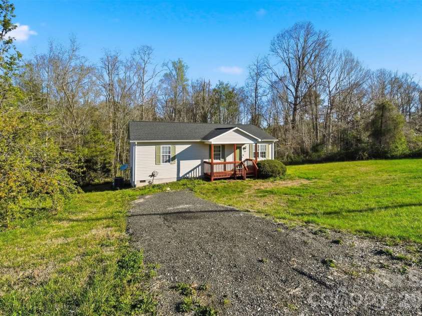 828 Cline Avenue, Valdese, NC 28690.  MLS# CAR4358785, YatesRealty ID 8999. 