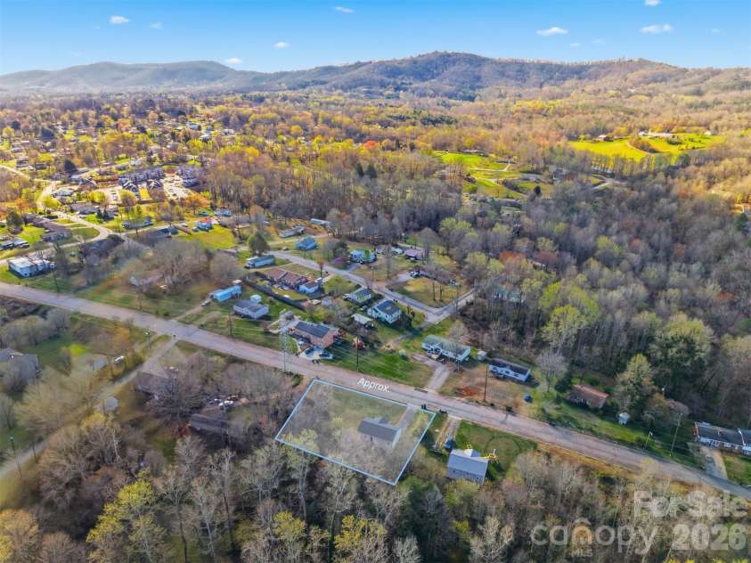 828 Cline Avenue, Valdese, NC 28690.  MLS# CAR4358785, YatesRealty ID 8999. 