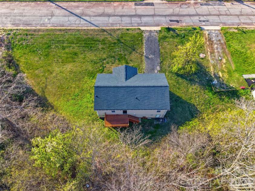 828 Cline Avenue, Valdese, NC 28690.  MLS# CAR4358785, YatesRealty ID 8999. 