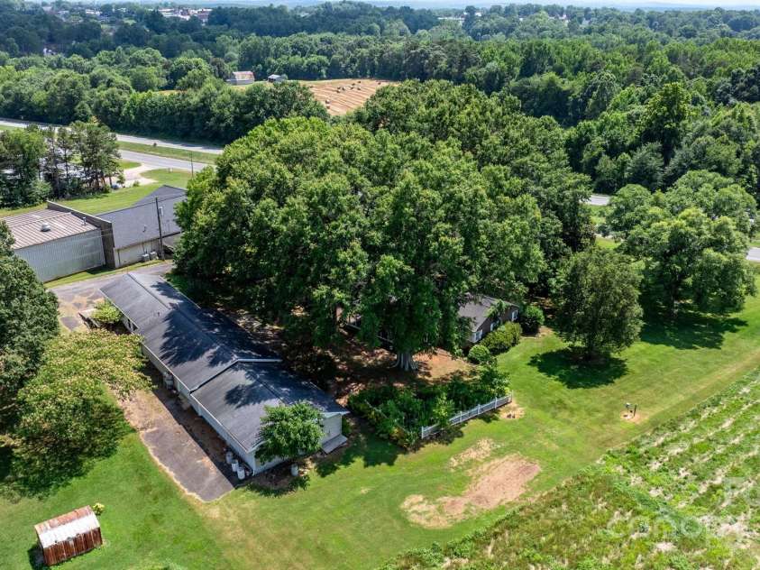 4002 Hickory Boulevard, Granite Falls, NC 28630.  MLS# CAR4265379, YatesRealty ID 900. 