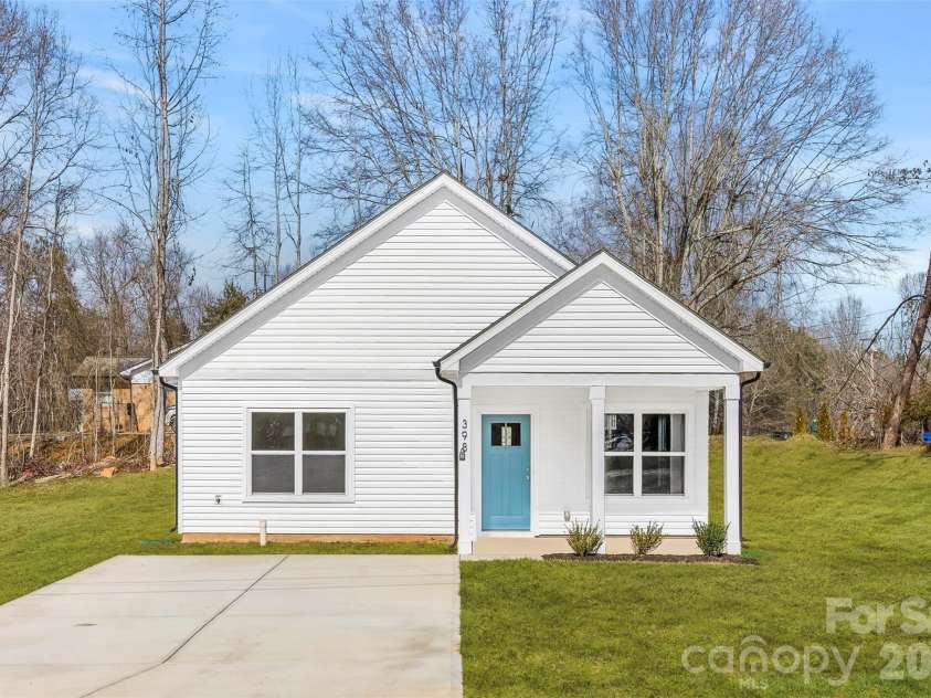 398 Brice Street, Kings Mountain, NC 28086.  MLS# CAR4345960, YatesRealty ID 9000. 
