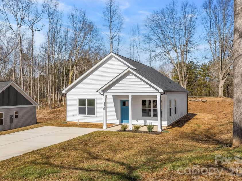 398 Brice Street, Kings Mountain, NC 28086.  MLS# CAR4345960, YatesRealty ID 9000. 